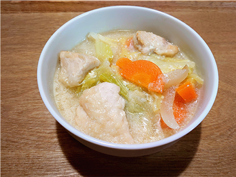 キャベツと鶏の豆乳スープ煮